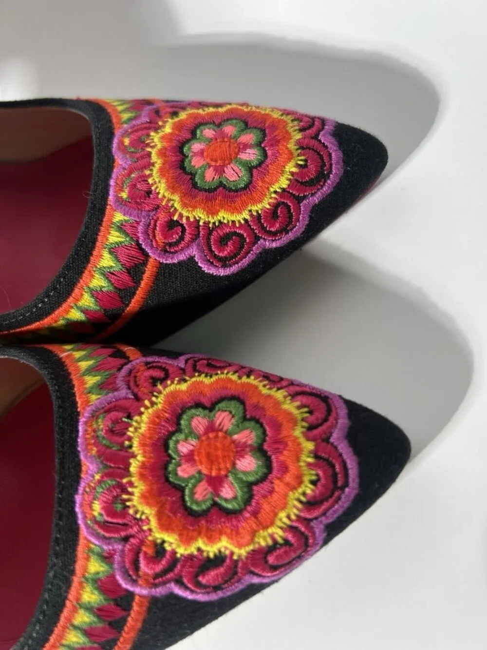 L.K. Bennett Caroline Issa Limited Edition Parrot Heels EU 38 - Picture 5 of 15